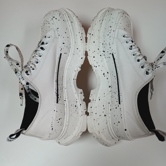 Alexander McQueen Lace Up Canvas Sack Sneakers - Picture 4 of 14